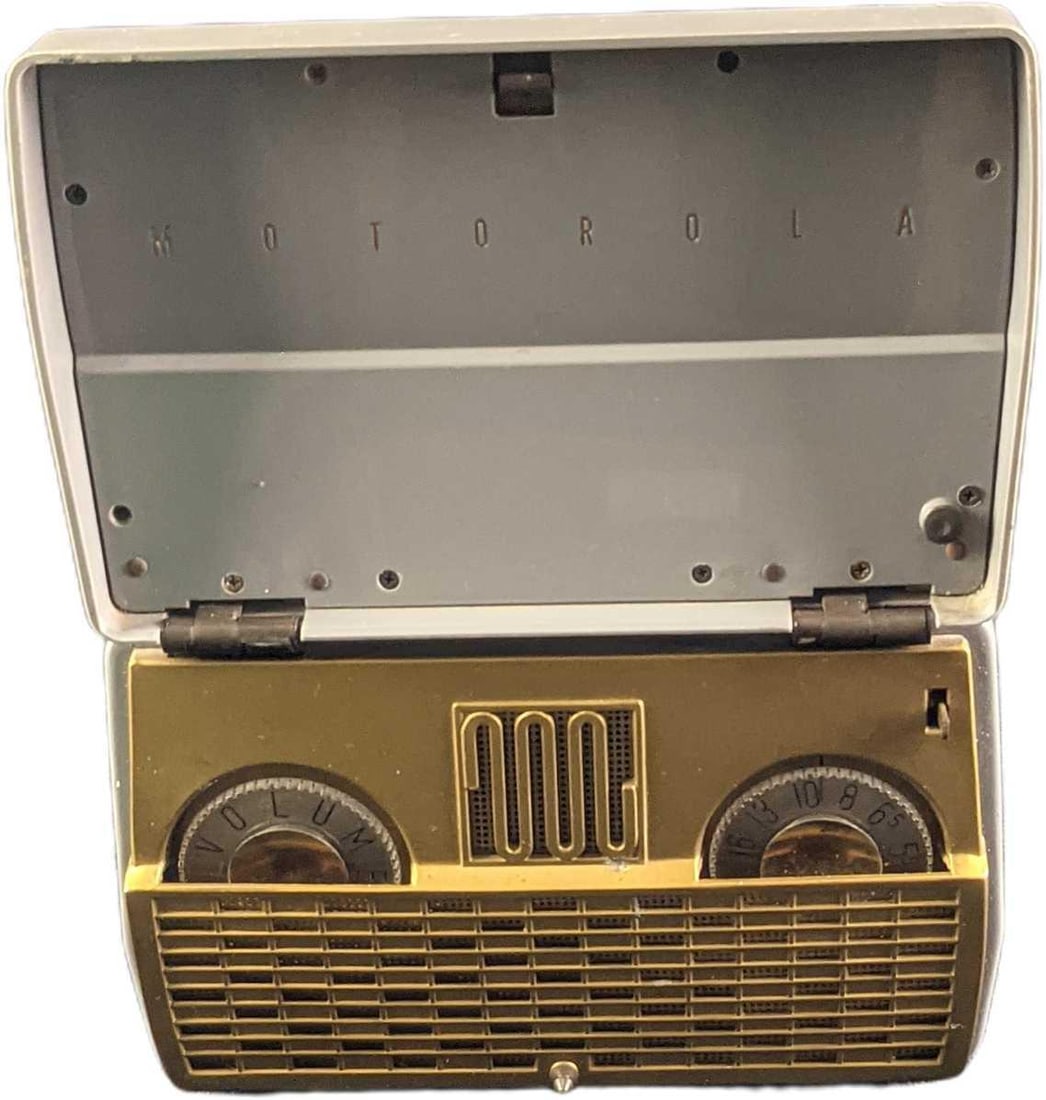 1952 Motorola Model 52M3U 4 Tube 3 Way Portable Radio: 1952 Motorola Model 52M3U 4 Tube 3 Way Portable Radio. Has a power cord and also takes two D batteries. The radio is approx 7" x 4"x 5" and it weighs 4.57lbs. Has a nice and sturdy metal case. Is