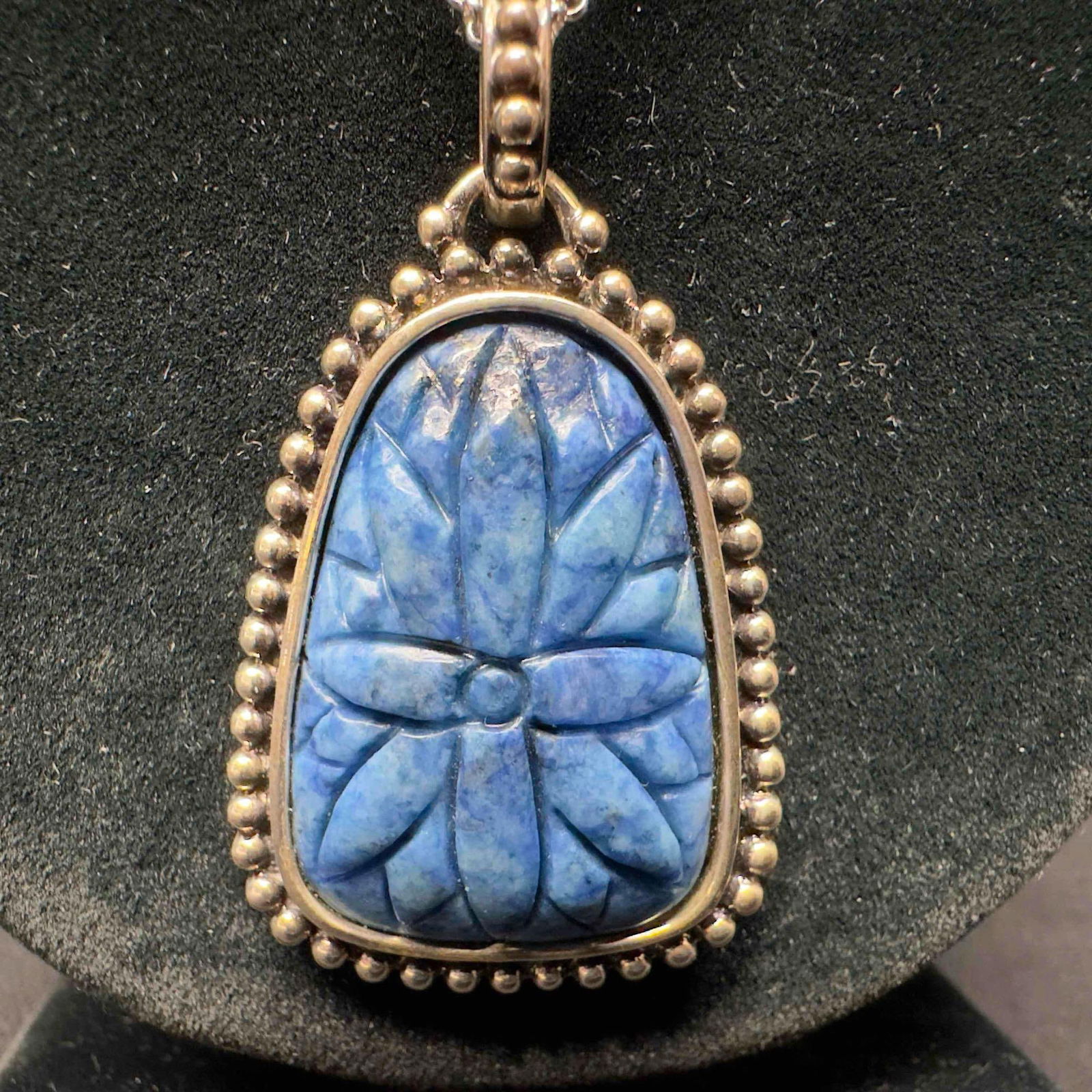 Carved Flower Floral Blue Stone Lapis Sterling Silver Pendant Italy 925 Chain Necklace: This item is in good pre-owned, previously used/displayed condition with noticeable light wear, and surface scratches. Please reference all photos for full details. This piece of jewelry has been