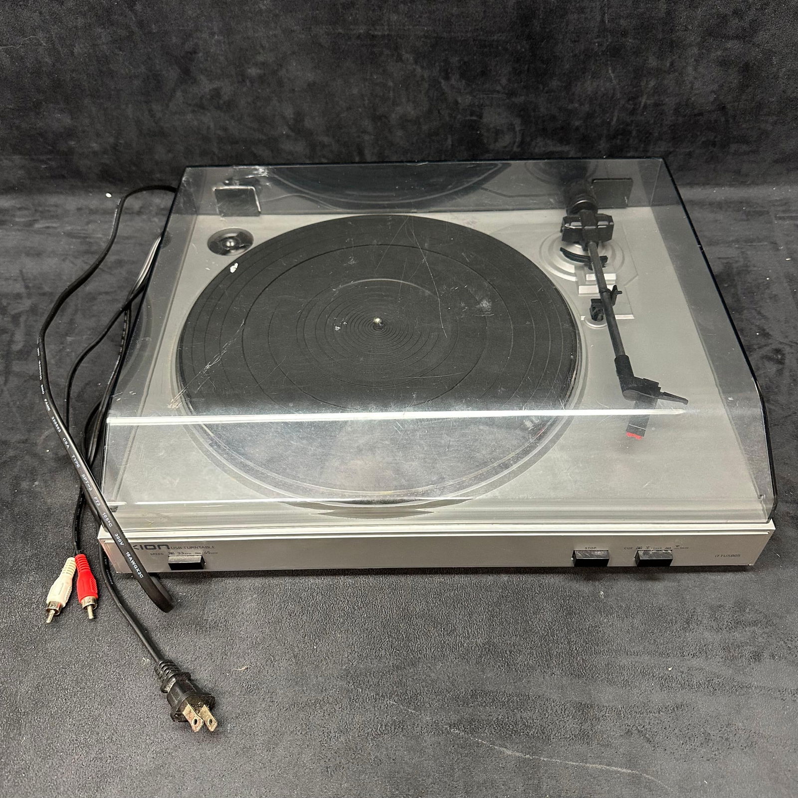 ION USB Turntable Model iTTUSB05 Tested One Hinge Repaired (1 of 10)