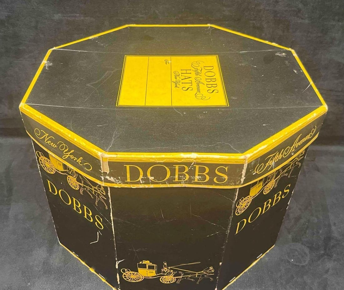 Vintage Dobbs New York Hat Box (1 of 14)