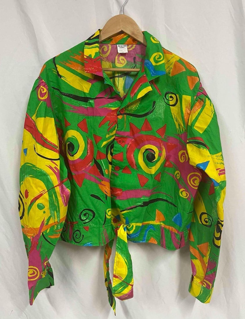 Vintage Disney Cast Member Costume By Angelica Size Large (A): This lot contains a Vintage Disney Cast Member Costume By Angelica Size Large (A). Made in the U.S.A. Folded it is approx. 8" x 7" x 2". Total weight is 0.4lbs. Overall the Vintage Disney Cast Me