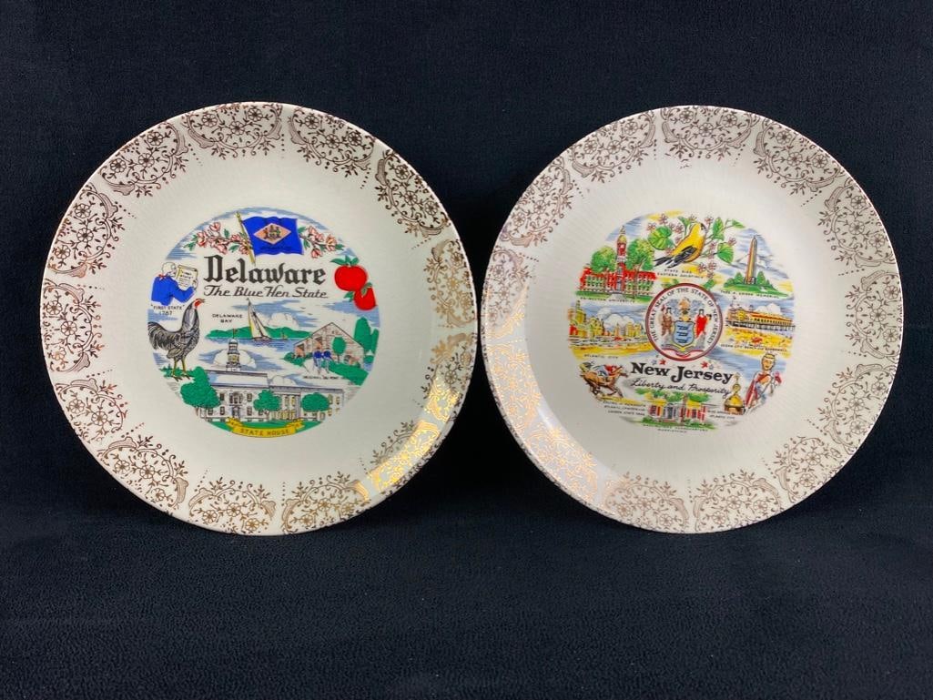 New Jersey & Delaware Porcelain Souvenir Plates: New Jersey & Delaware Porcelain Souvenir Plates Pair of state souvenir plates from Delaware and New Jersey with 22k gold trim. The center of the plates features each state's motto and some fa