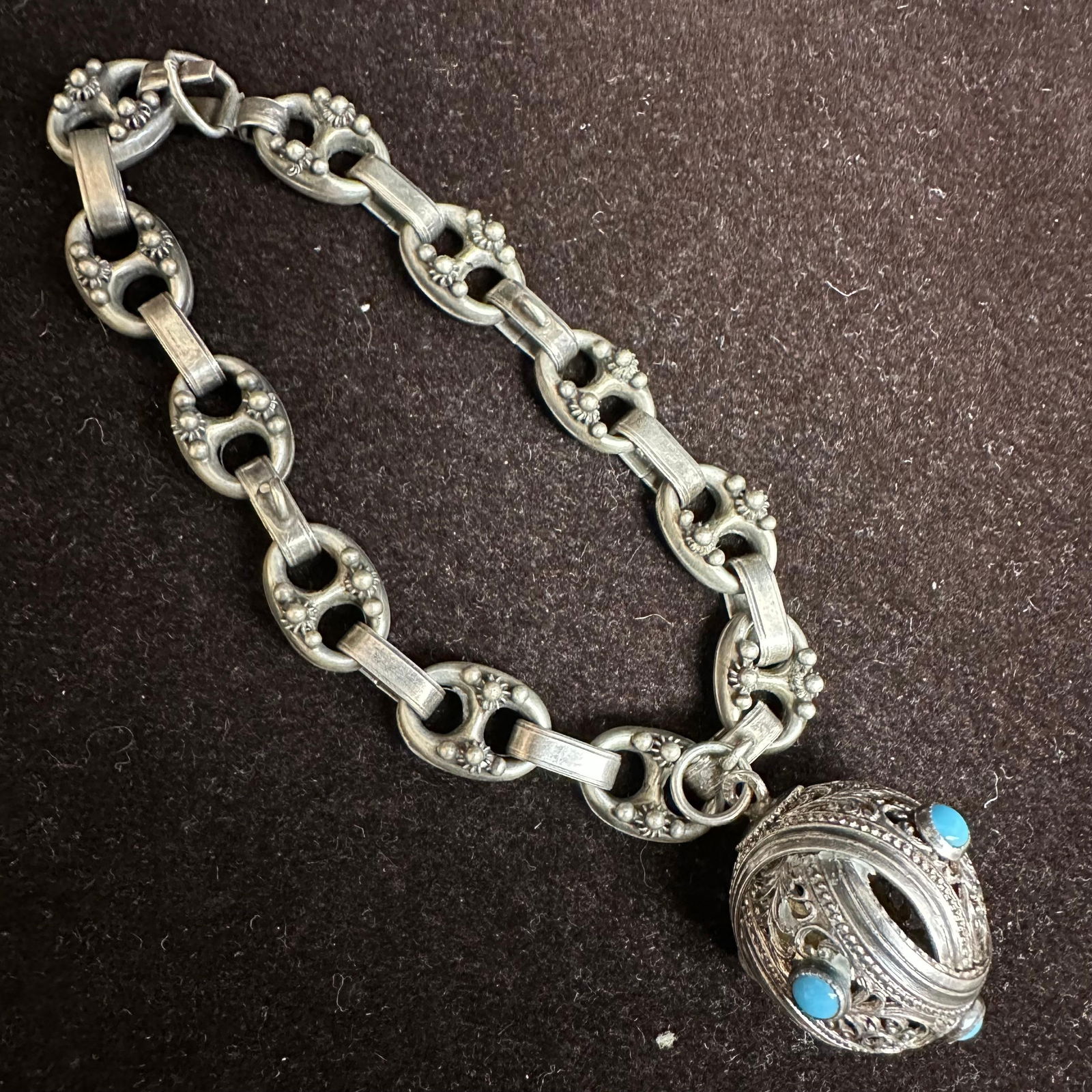 Floral Motif Small Puff Mariner Chain Single Turquoise Sphere Charm 800 Silver Bracelet: This item is in good pre-owned, previously used/displayed condition with noticeable light wear and surface scratches. Please reference all photos for full details. This piece of jewelry has been