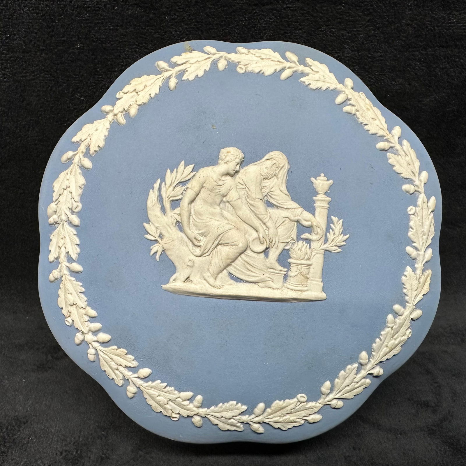 Wedgwood Blue Jasperware Trinket Jewelry Box with Lid: A blue matte finish trinket or jewelry box, Wedgwood, and their classic piece of pottery Jasperware range. Engraved on the bottom is Made in England, Wedgwood. The piece is a blue and white coloring a