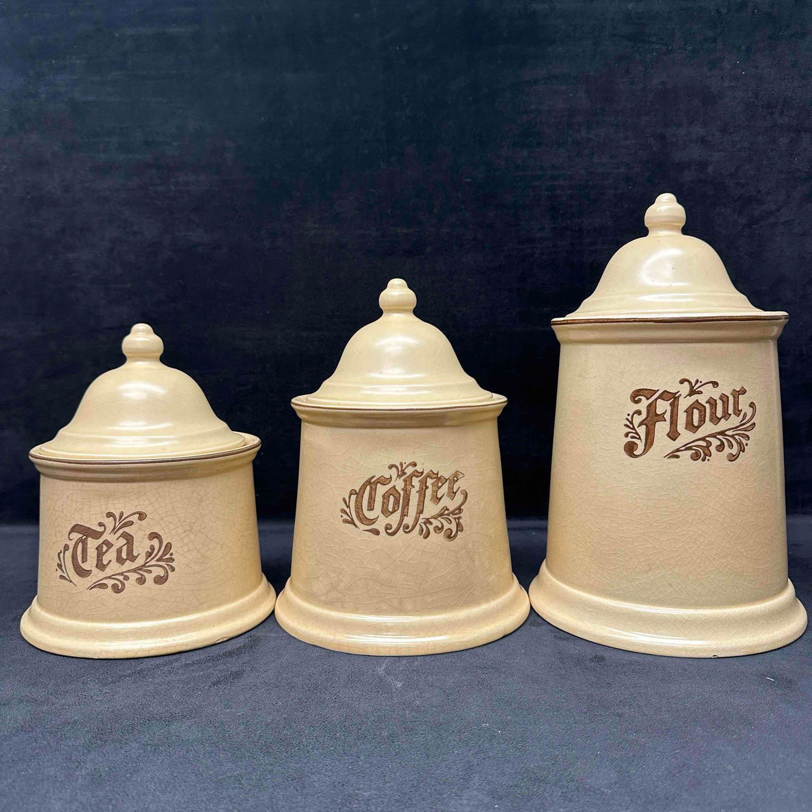 Pfaltzgraff Village Canister Set Flour Coffee Tea Storage Containers (1 of 10)