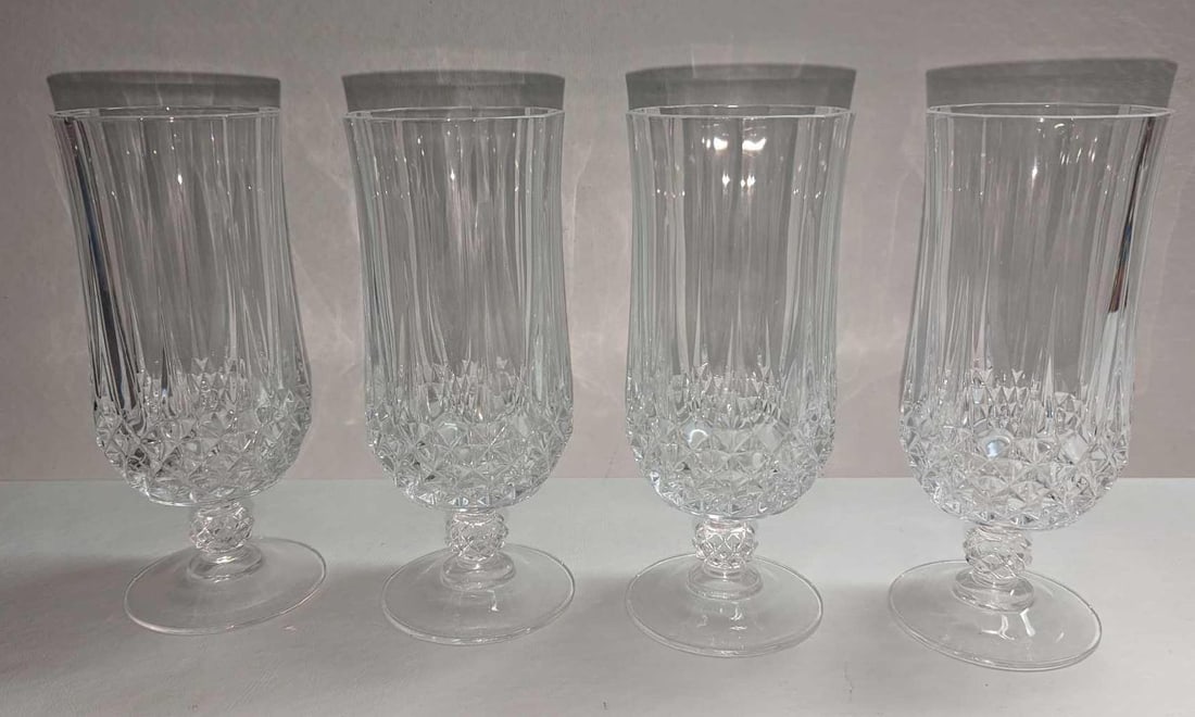 4 Cristal D'arques-Durand Longchamp Ice Tea Glasses: 4 Cristal D'arques-Durand Longchamp Ice Tea Glasses. Each is approx 3" x 3" x 7" and the total weight is 4.47lbs. The glasses have no chips or cracks. 