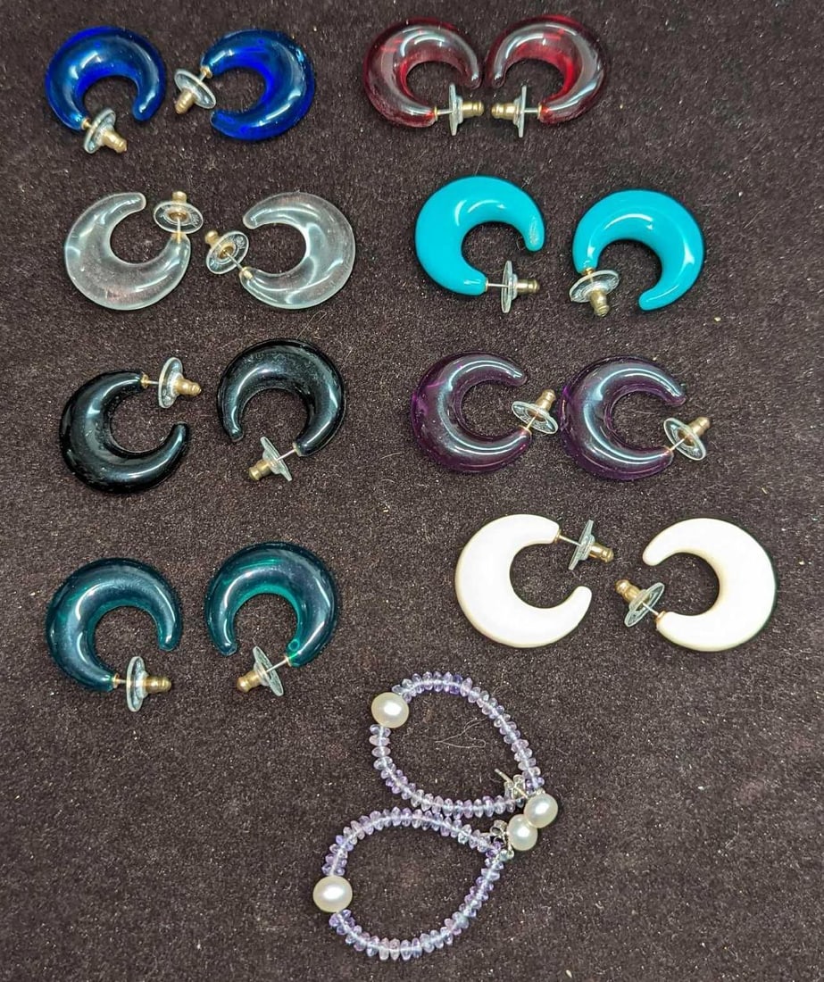 9 Colorful Resin Circle Hoop & Beaded Freshwater Pearl Earrings: 9 Colorful Resin Circle Hoop & Beaded Freshwater Pearl Earrings. Each of the resin earrings are approx 1" x 1" x 1/4" and the freshwater pearl earring is approx 2" x 1" x 1/4&#