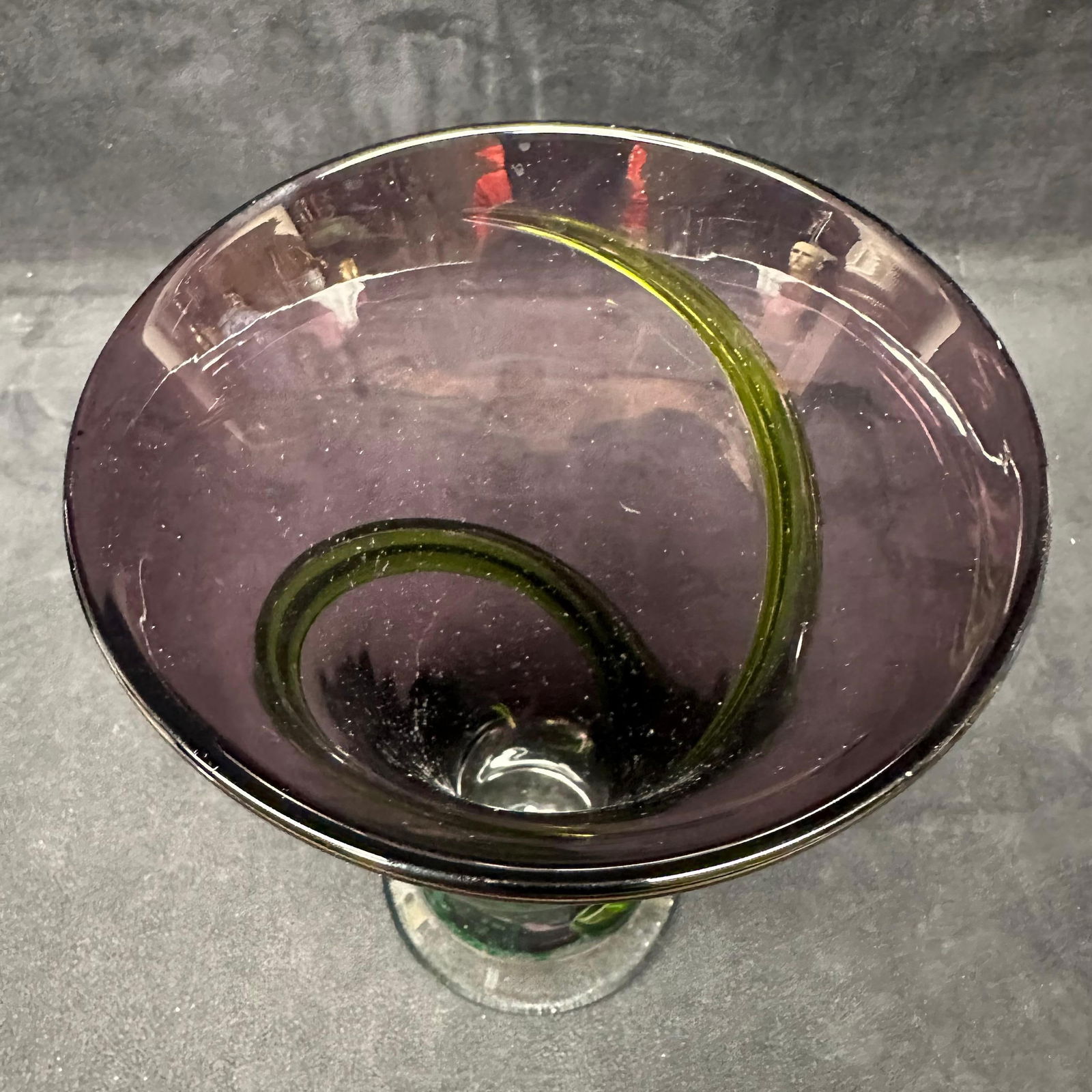 Amethyst and Green Art Glass Vase with Applied Spiral Decoration Telefora - 5