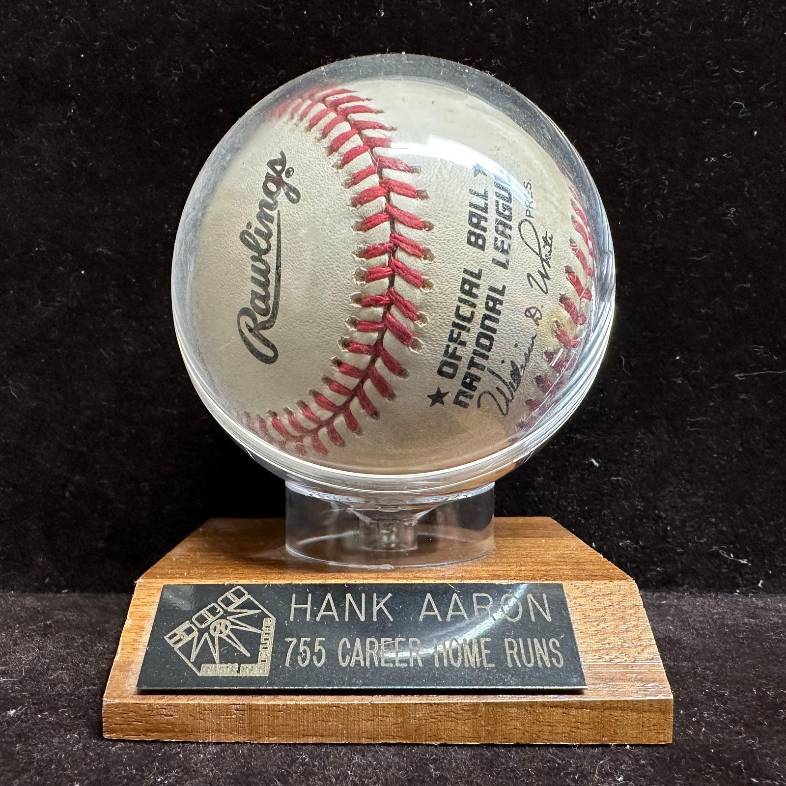 Hank Aaron Signed Official National League Baseball on Commemorative Display Stand (1 of 13)