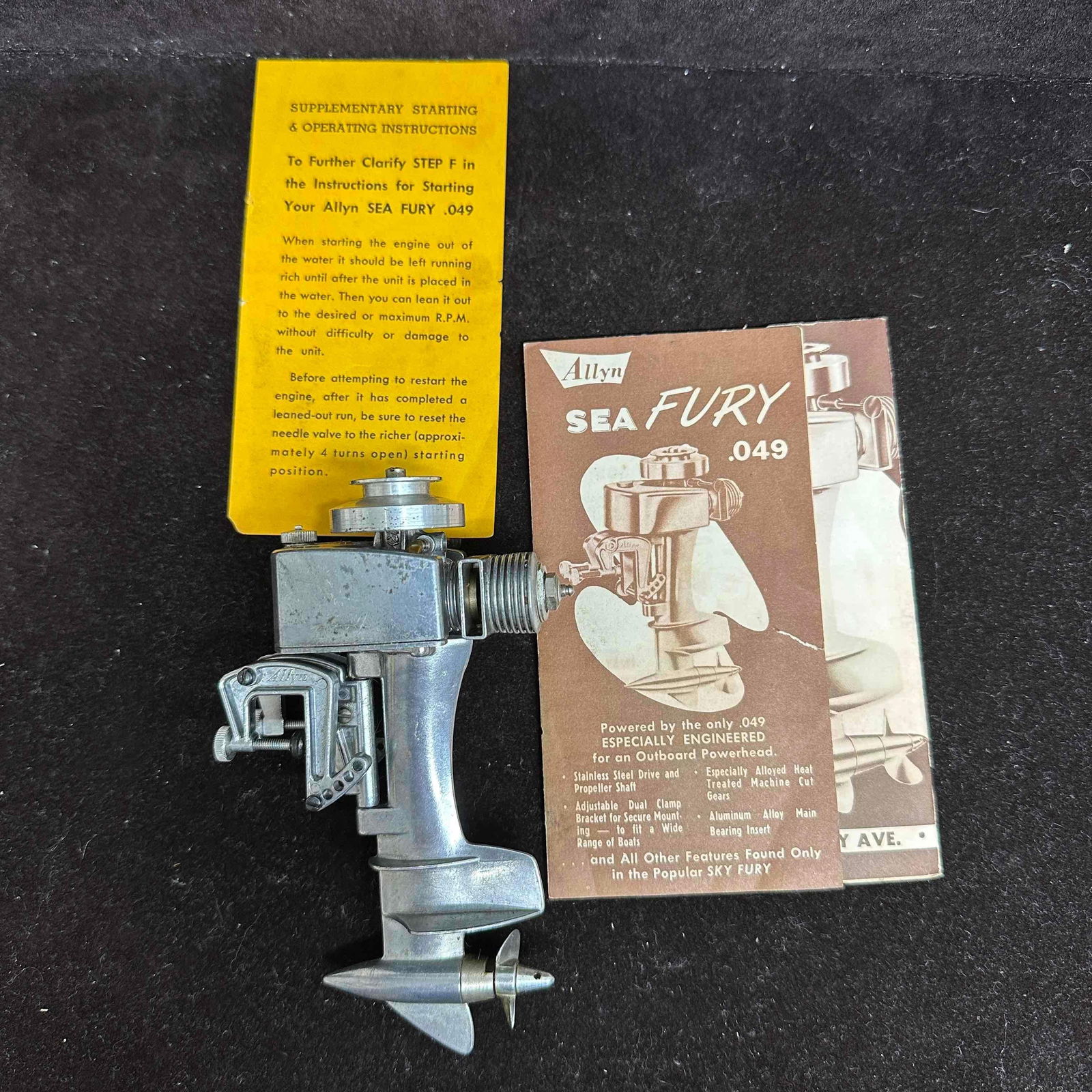 Vintage 1950's Sea Fury .049 K&B Allyn RC Outboard Boat Model Motor (1 of 9)