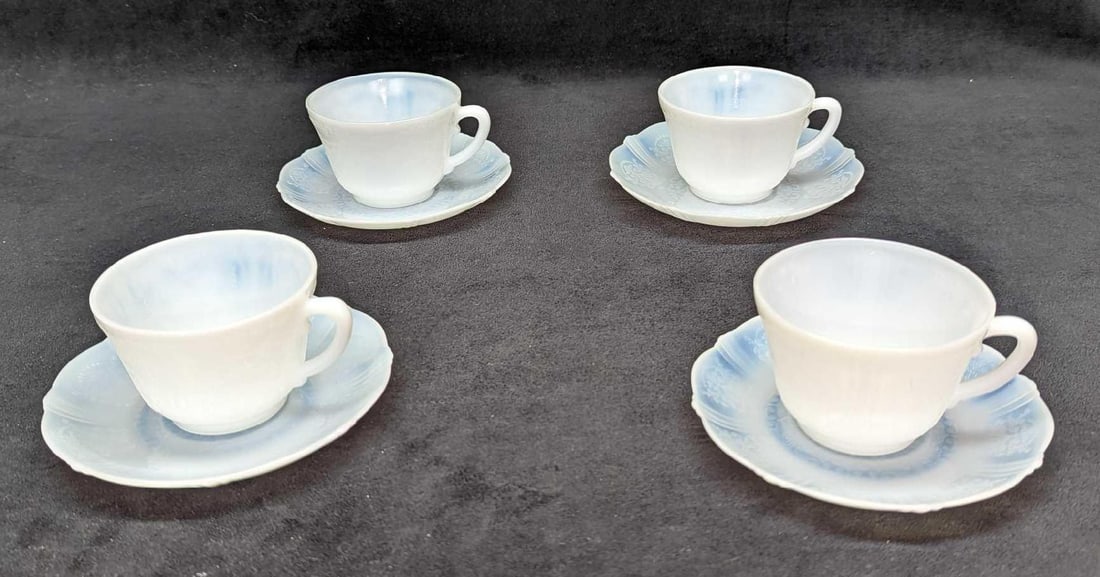 MacBeth Evans American Sweetheart Cups & Saucers A (1 of 8)