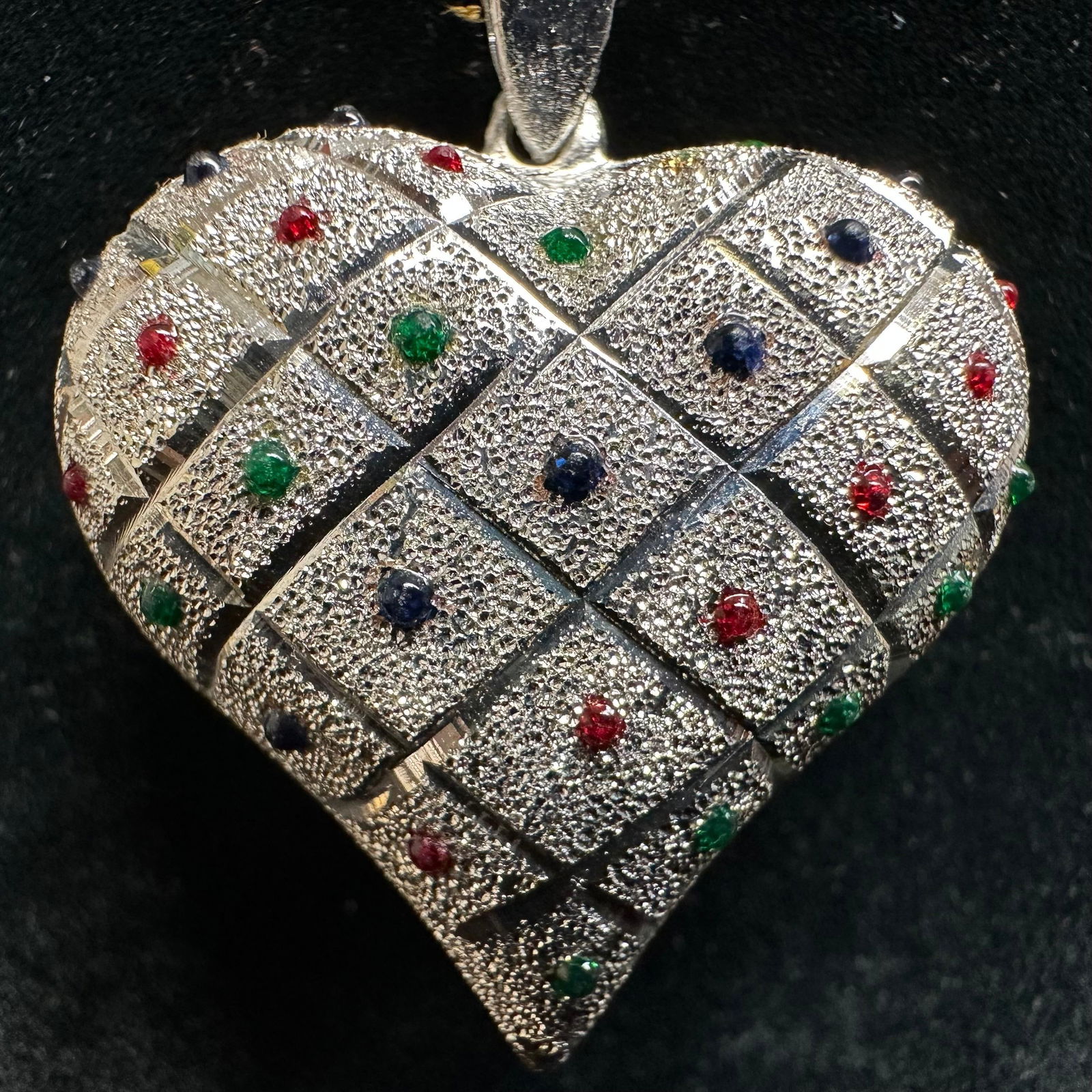 925 Sterling Silver Blue Red Green Enamel Dotted Textured Heart Pendant Necklace (1 of 9)