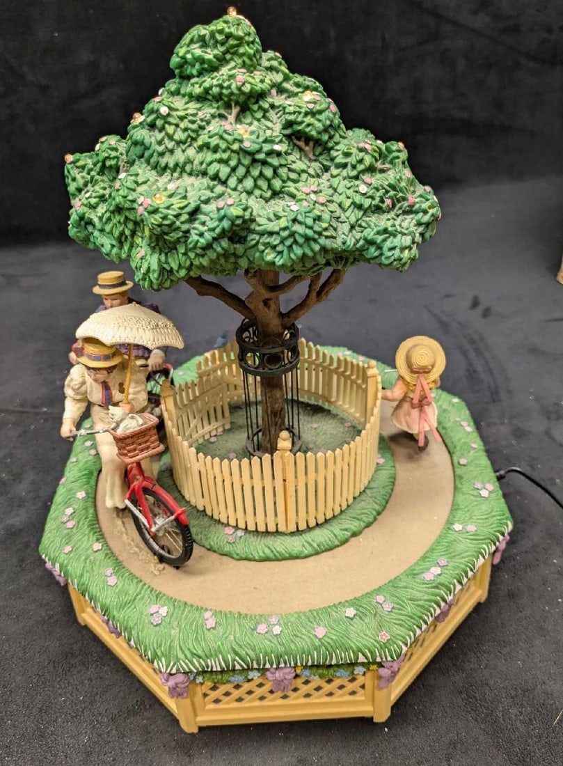 On A Bicycle Built For Two Enesco Animated Music Box (1 of 7)