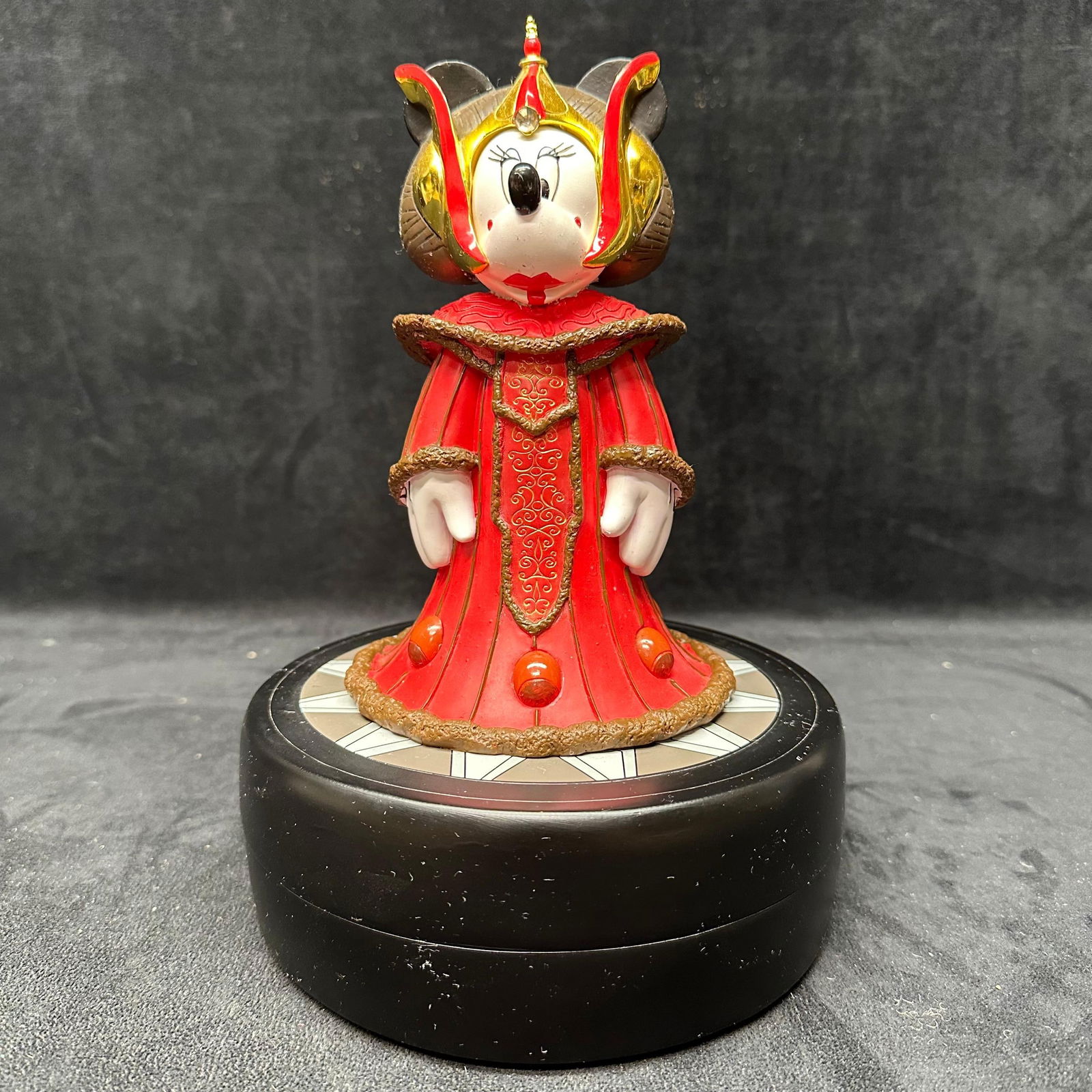 Disney Parks Star Wars Weekends Minnie Mouse as Queen Amidala Figure Keepsake (1 of 14)