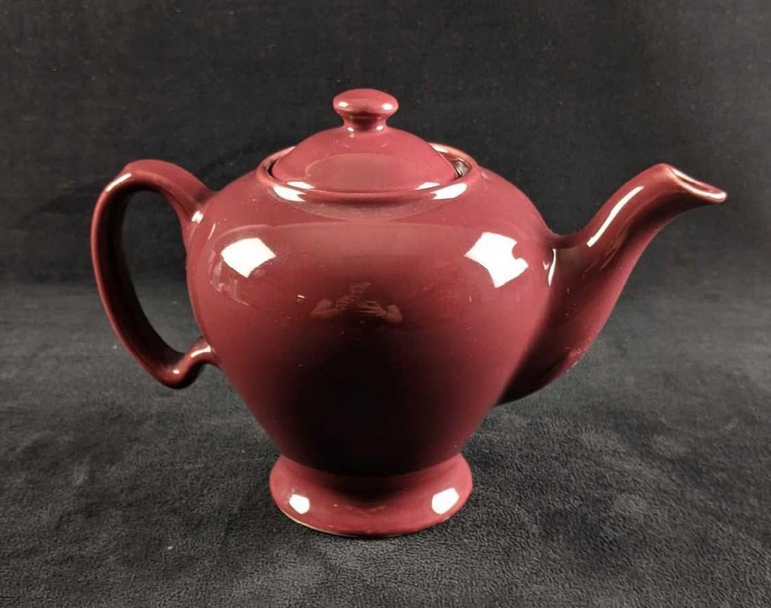 Vintage 1940s McCormick Tea Pot: Vintage 1940s McCormick Tea Pot Maroon Hall McCormick Baltimore Maryland. It was manufactured for McCormick & Co. to help promote their tea. There is one chip on the inside where the lid sits, bu