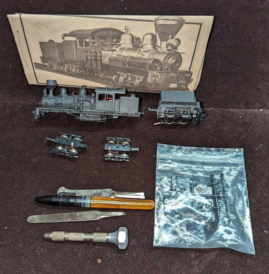 Roundhouse Class C Cylinder Shay Locomotive Kit (1 of 7)