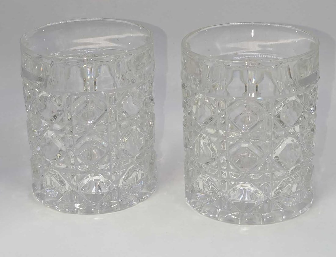 2 Vintage American Cut Double Old Fashioned Glasses A: 2 Vintage American Cut Double Old Fashioned Glasses A. From the 1980s. Each crystal glass is approx 3" x 3" x 3 7/8" and the total weight is 2.01 lbs. The glasses have no chips or cracks. The "AMC13"