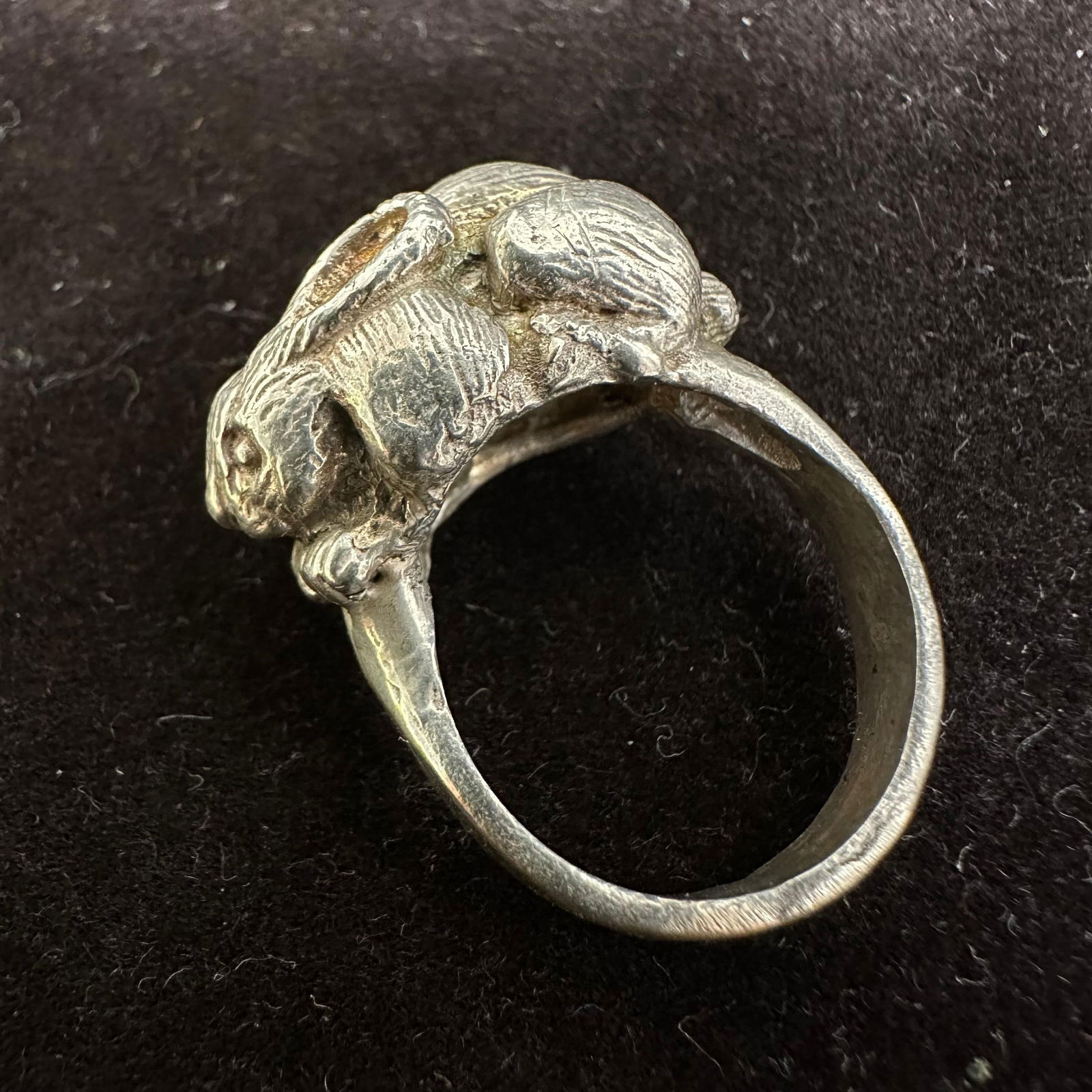 Rabbit Solid Silver Ring Unmarked (1 of 9)