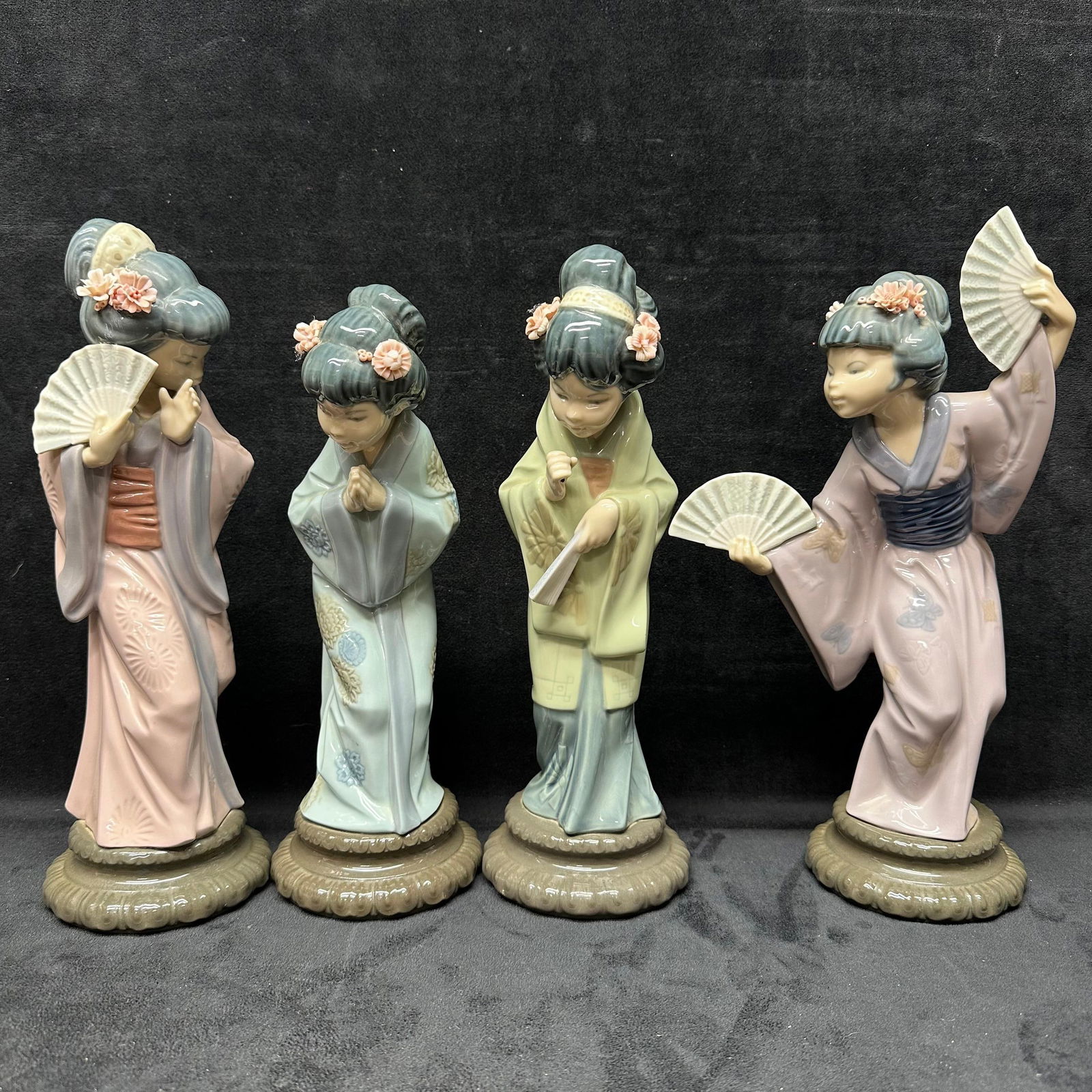 Set of Four Lladro Porcelain Geisha Girl Figurines (1 of 14)