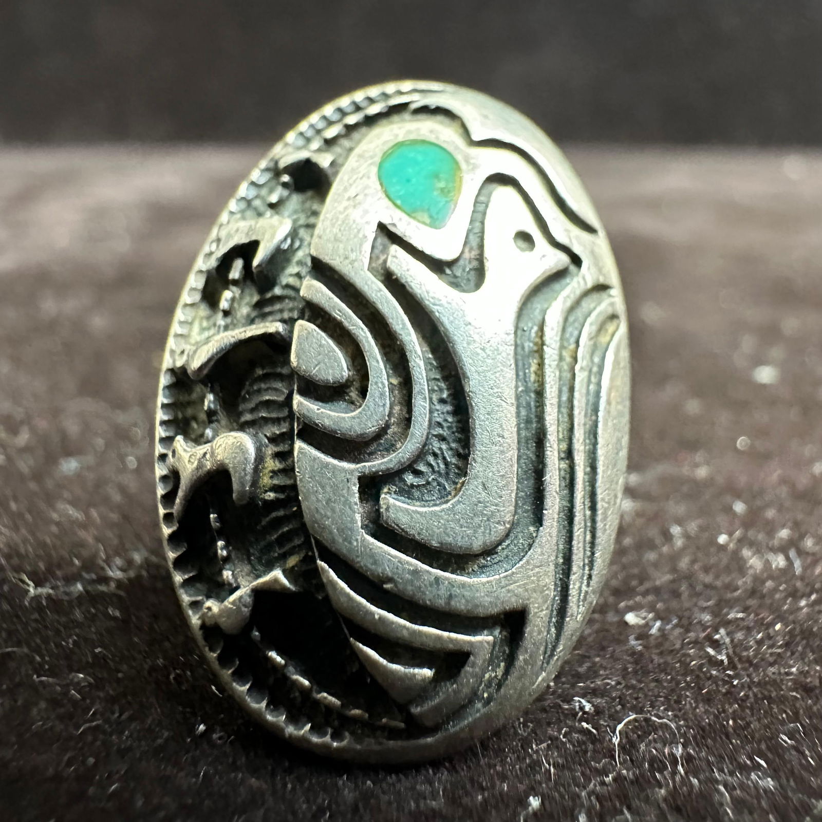 Unsigned Native Style Green Turquoise Sterling Silver Ring Bear (1 of 7)