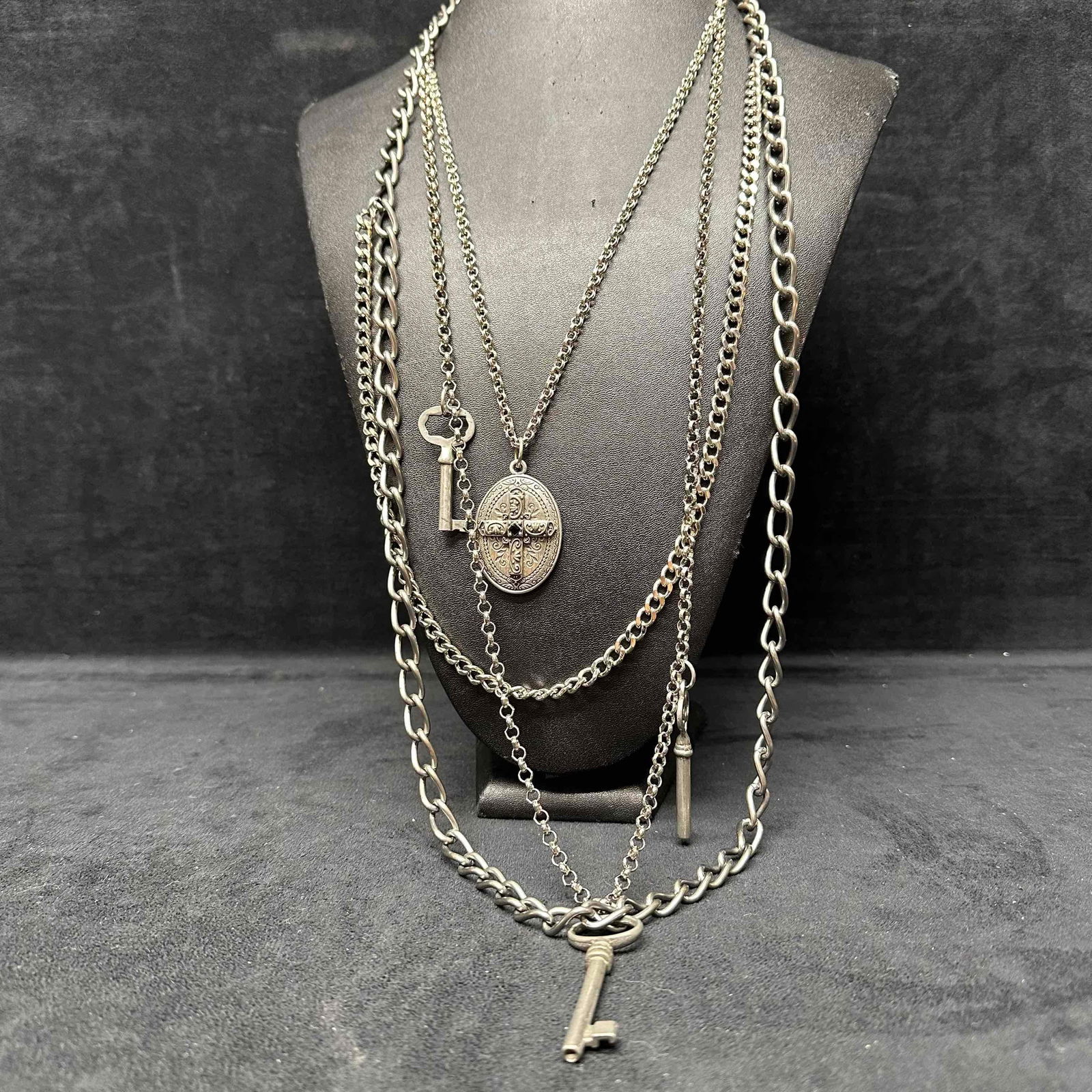 Ben Amun Necklace Layered Gun Metal Silver Tone Chains Keys Cross Pendant Multi Strand (1 of 13)
