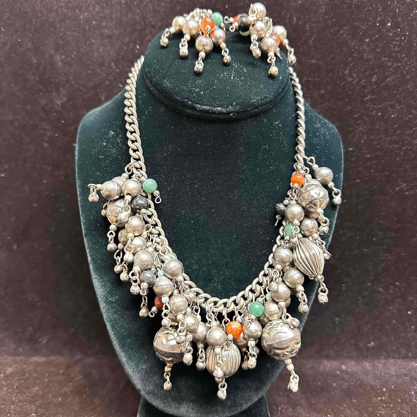 Silver Plated Chunky Bead Stone Textured Fluted Design Necklace and Earrings (1 of 10)