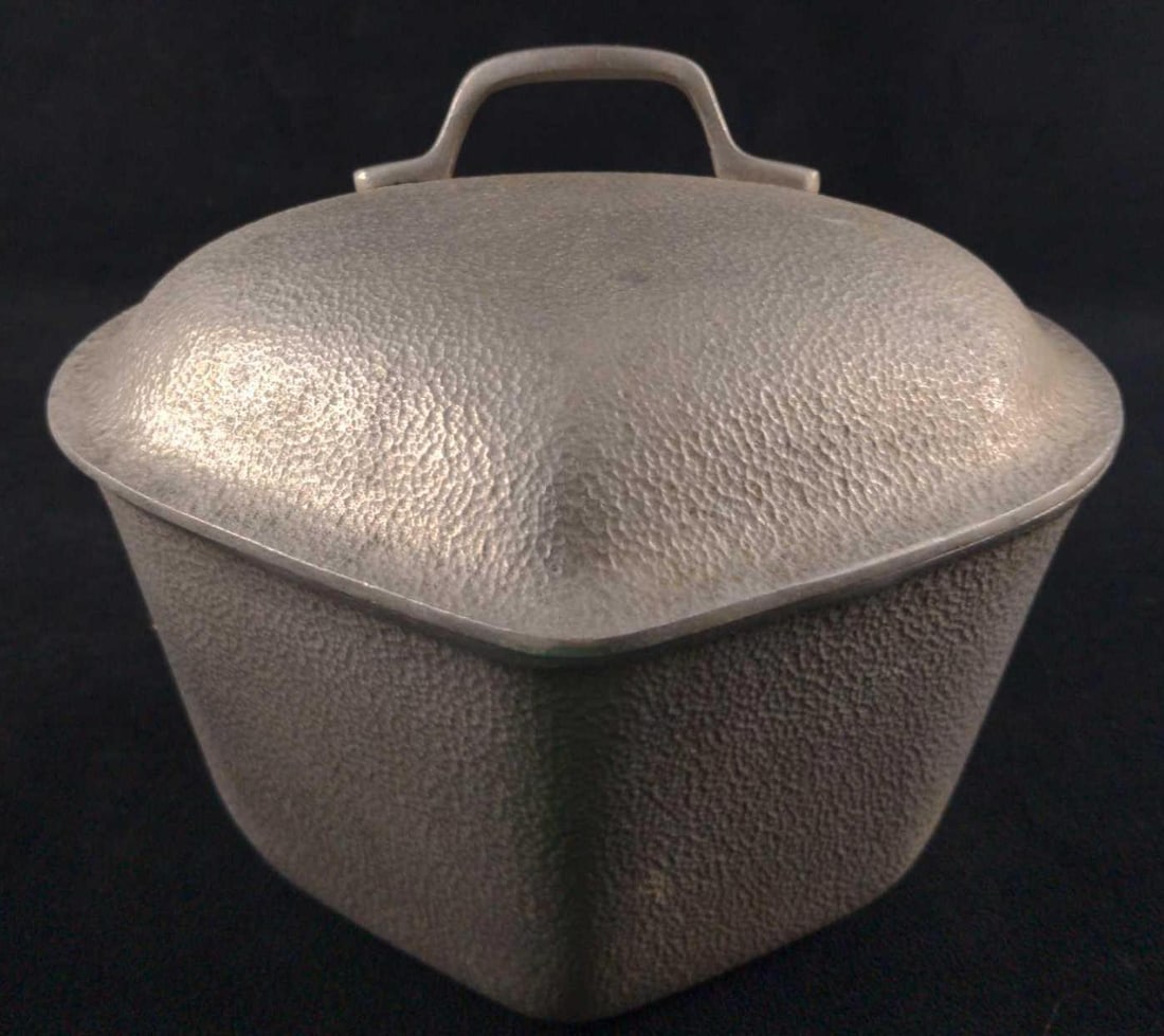 Vintage Silver Seal Aluminum Dutch Oven Pot C (1 of 8)