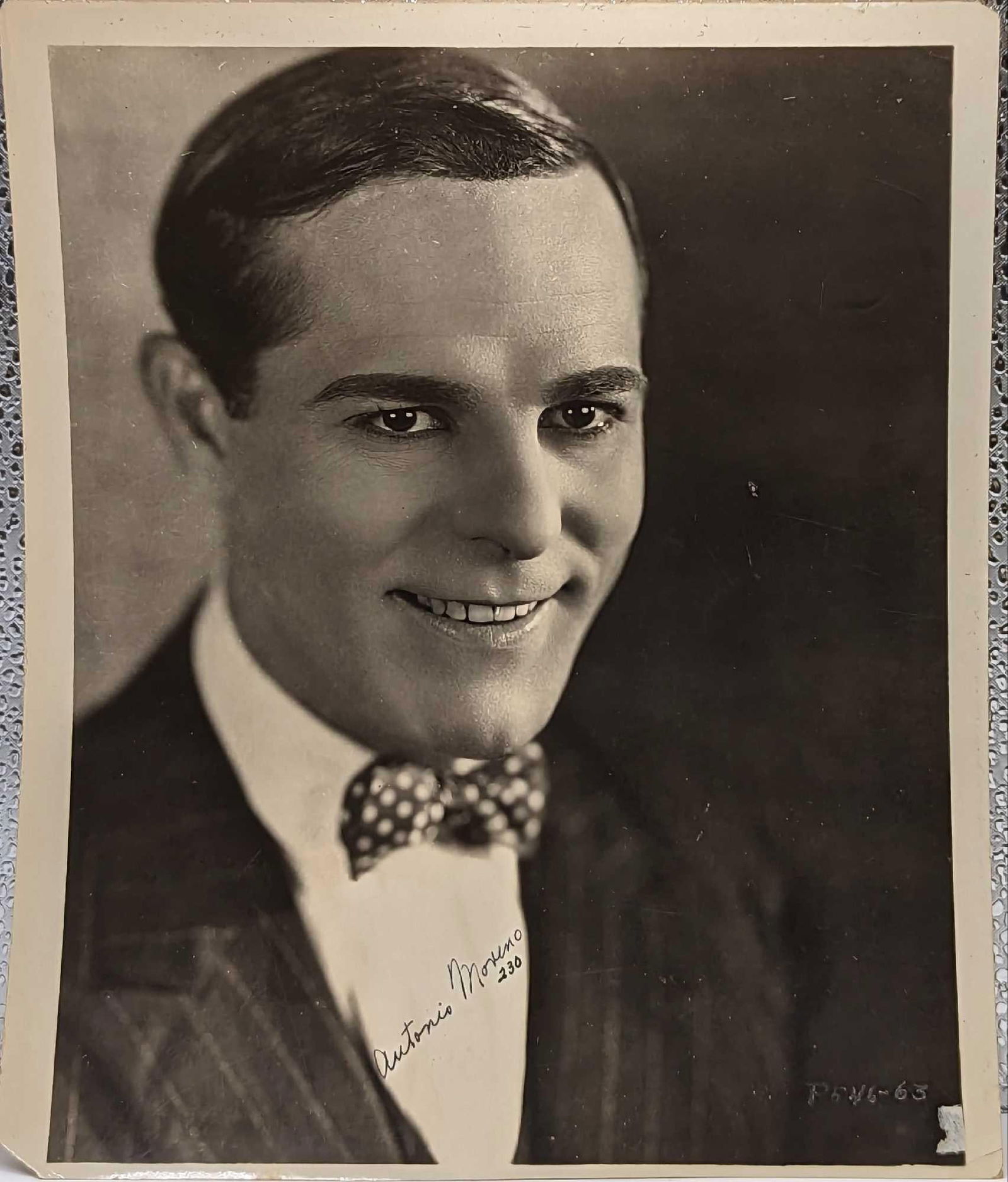 Antonio Moreno Autographed Publicity Photo (1 of 3)