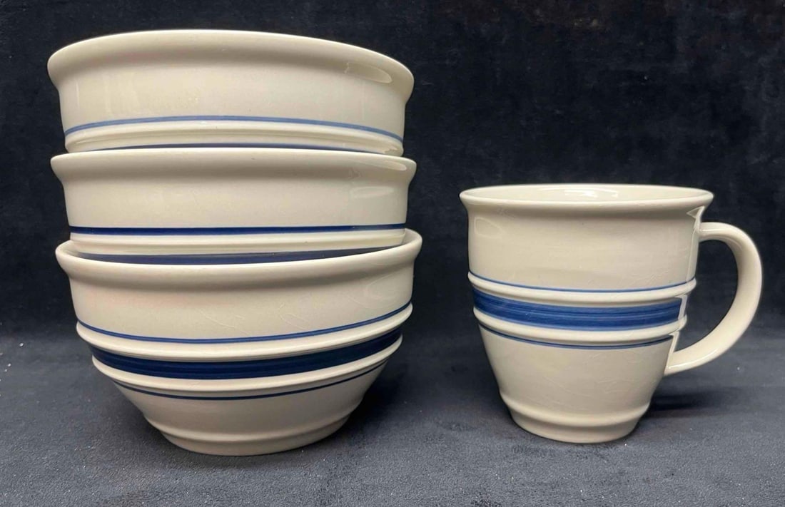 Country Crock StoneWare Set 3 Bowls 1 Large Mug (1 of 7)