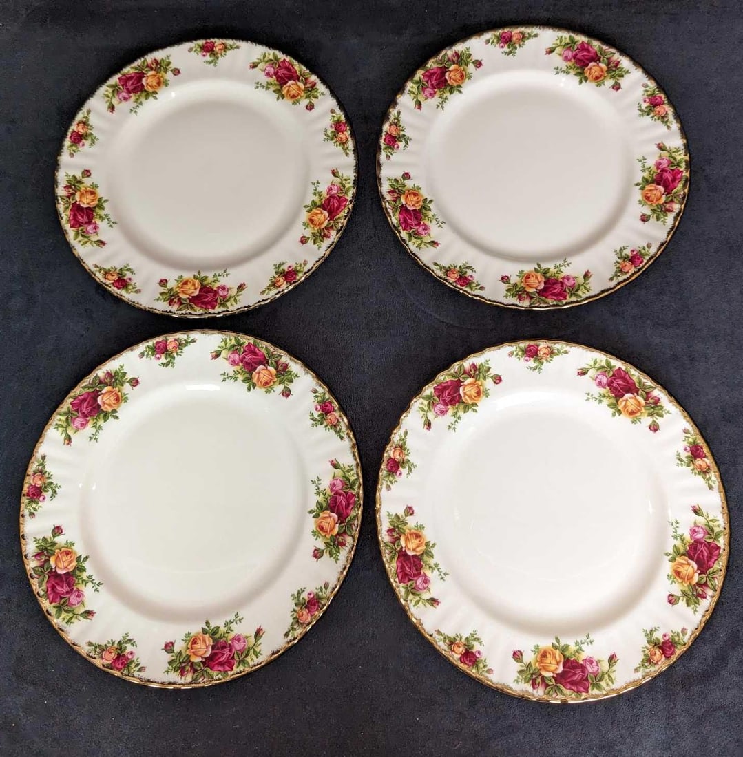 4 Royal Albert Old Country Roses Dinner Plates D (1 of 5)
