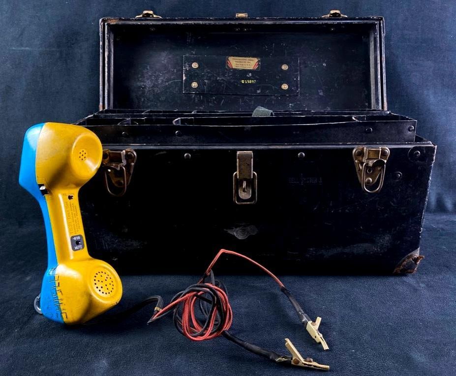 Vintage Lineman's Test Phone and Tool Box (1 of 9)
