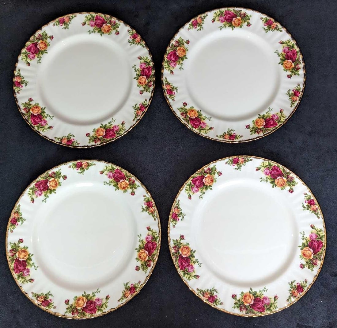 4 Royal Albert Old Country Roses Dinner Plates C (1 of 4)