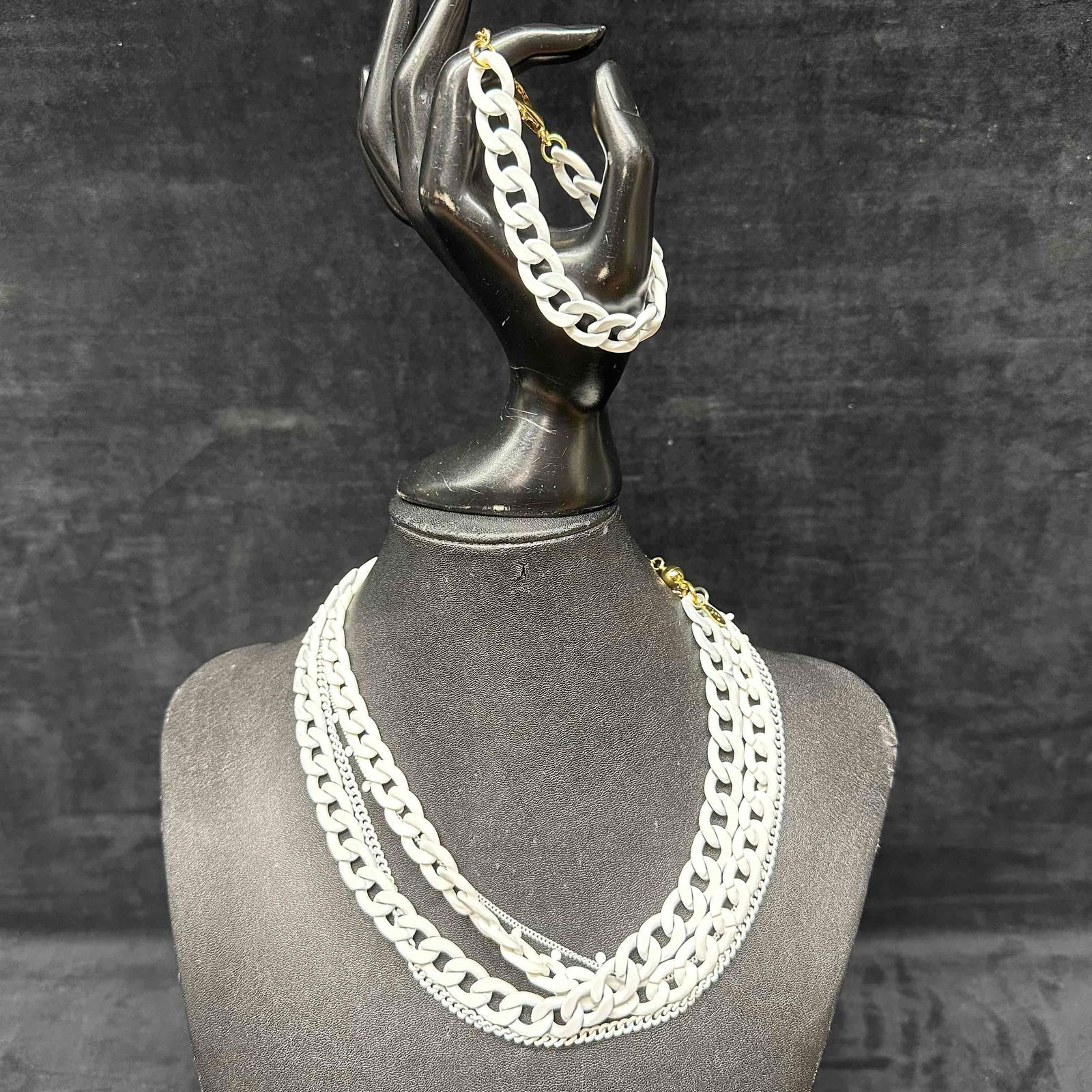 Melania Clara White Chain Assorted Necklace Bracelet Set Modernist Design (1 of 6)
