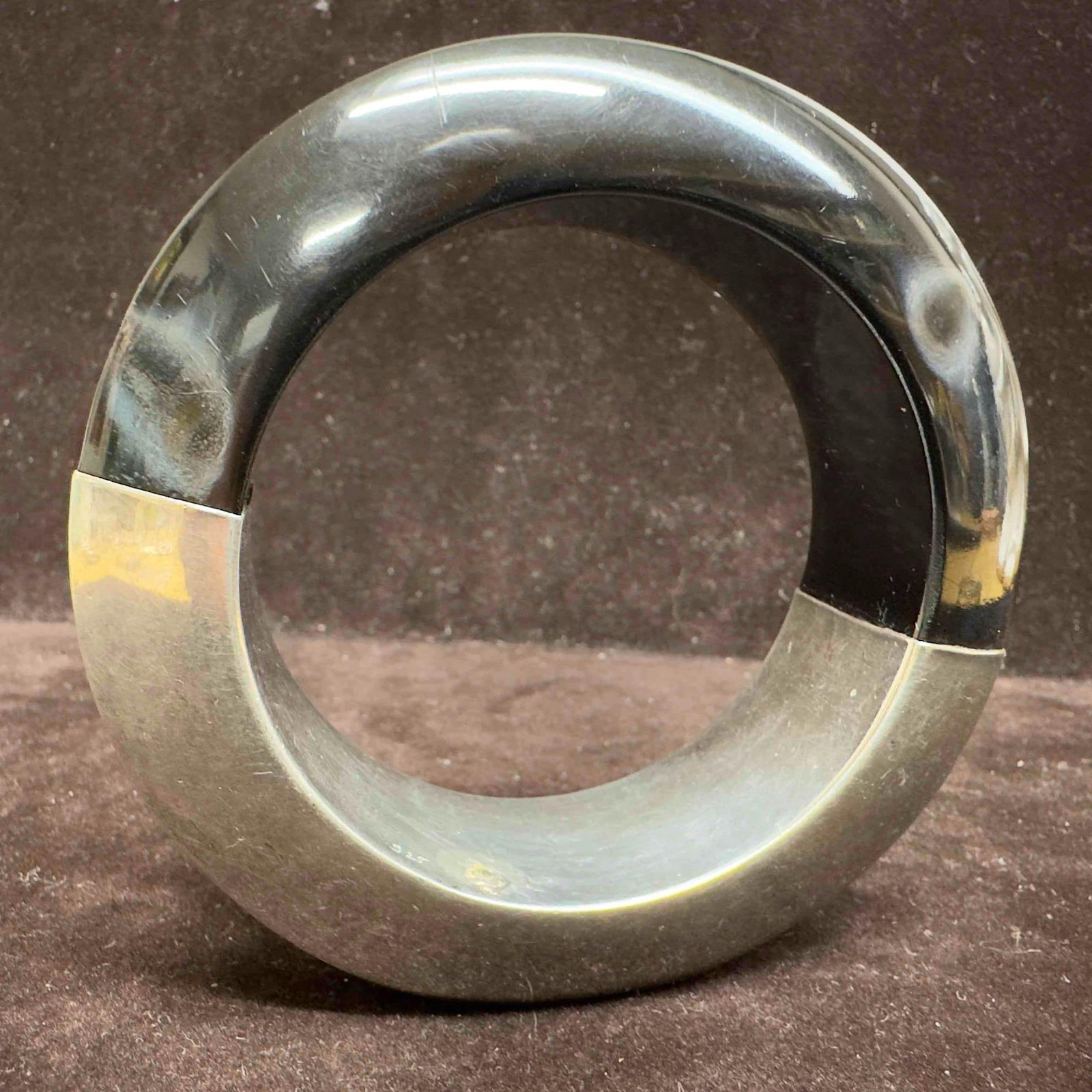 Black Resin Sterling Silver Two Tone Thick Heavy Bangle Bracelet 925: This item is in good pre-owned, previously used/displayed condition with noticeable light wear, and surface scratches. Please reference all photos for full details. This piece of jewelry has been test