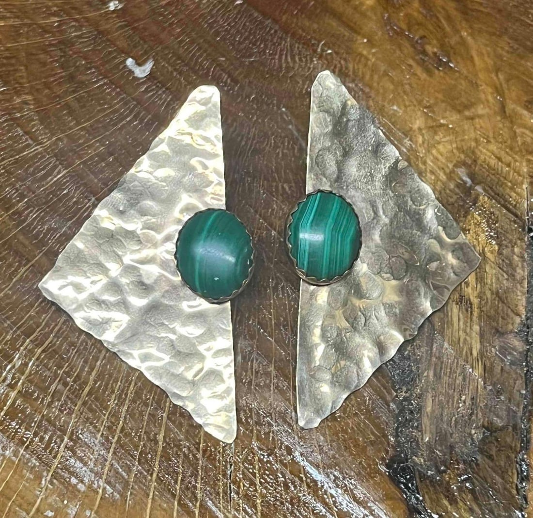 Gold Tone Triangle Earrings with Malachite Stone: This lot contains a Gold Tone Triangle Earrings with Malachite Stone. Earrings fit in a small 4" x 6 3/4" plastic bag.Total weight is 0.3oz. Overall the earrings are in good used condition with no not