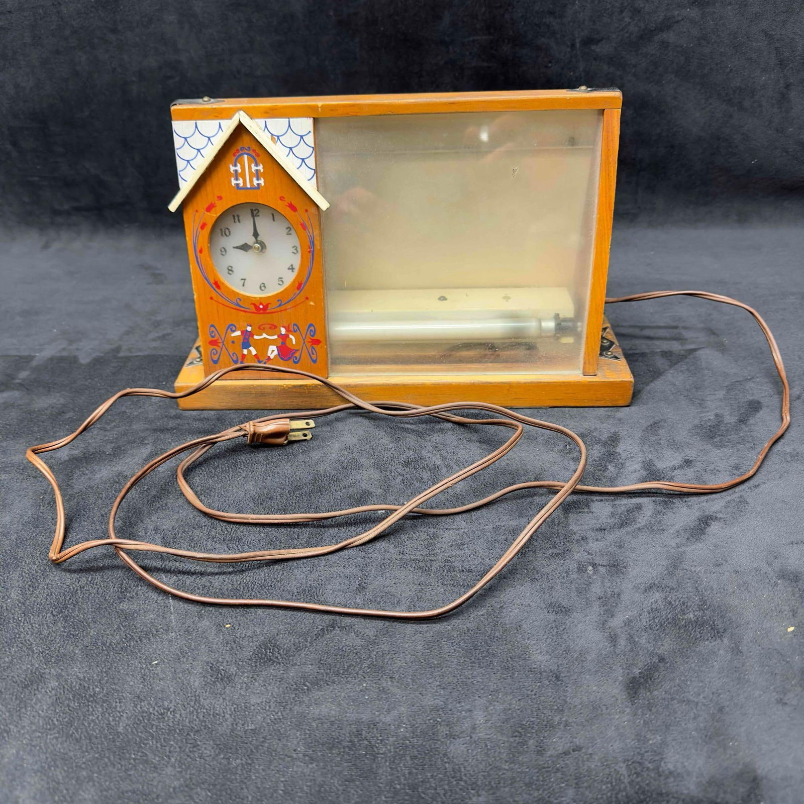 Busch-Bavarian Counter Top Wooden Clock Lamp Light Tavern Display Sign (1 of 8)