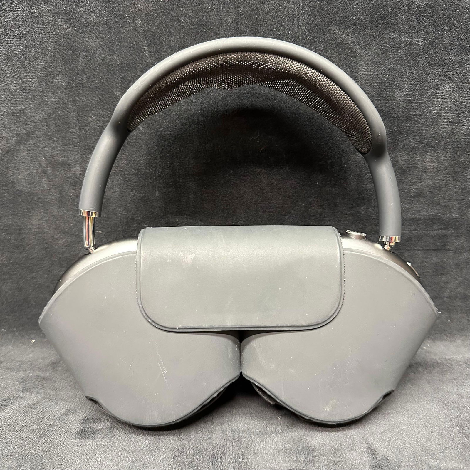 Apple AirPods Max Over-Ear Wireless Headphones Space Gray with Smart Case: Apple AirPods Max over-ear wireless Bluetooth headphones in Space Gray finish. Model A2096. Features active noise cancellation, Transparency Mode, adaptive EQ, and spatial audio for immersive listenin