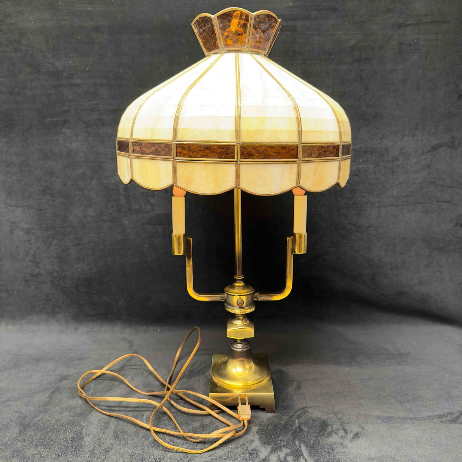 Brass 25" Leviton Tiffany Style Stained Glass Table Lamp Candelabra Candleholder (1 of 18)
