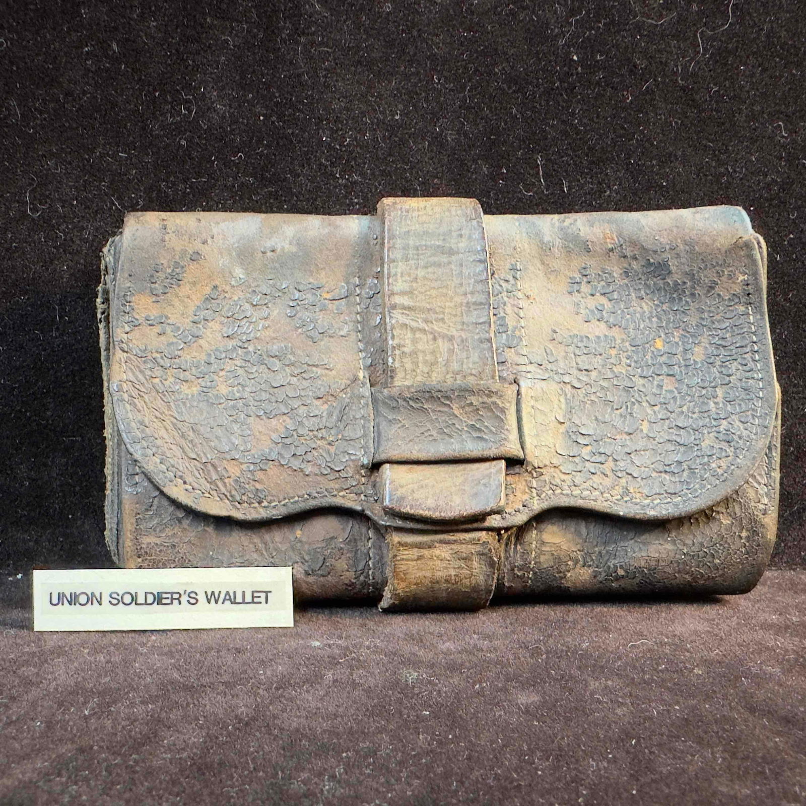 Original Civil War Era Union Soldier's Folding Wallet Worn Torn Relic: This piece of Militaria has been researched to the best of our ability prior to listing. Please reference all our photos as they are part of our description. Original Civil War Era Union