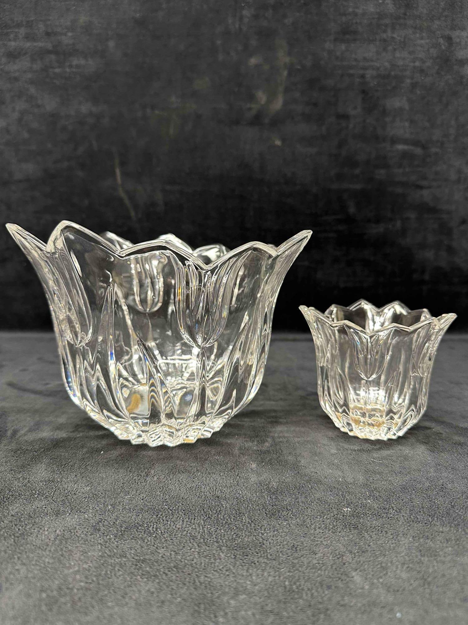 Tulip Pattern Clear Glass Bowl Set (1 of 8)