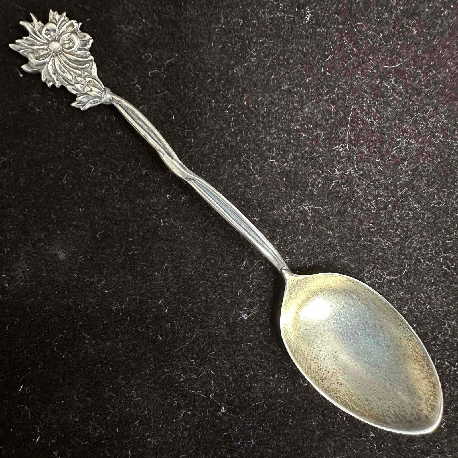 CM Crown and Arrow Hallmark Sterling Silver Floral Spoon Flower Handle (1 of 8)