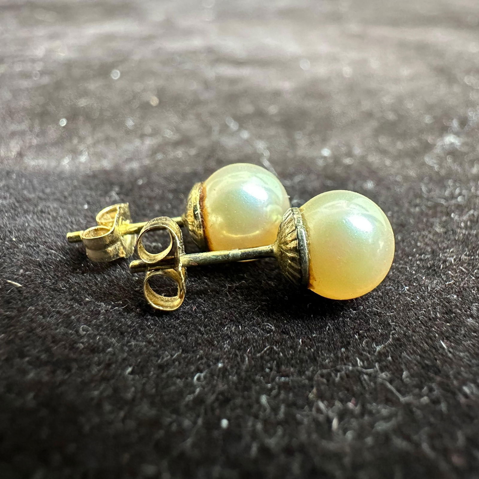 River Pearl Stud 14K Gold Earrings L99 (1 of 17)