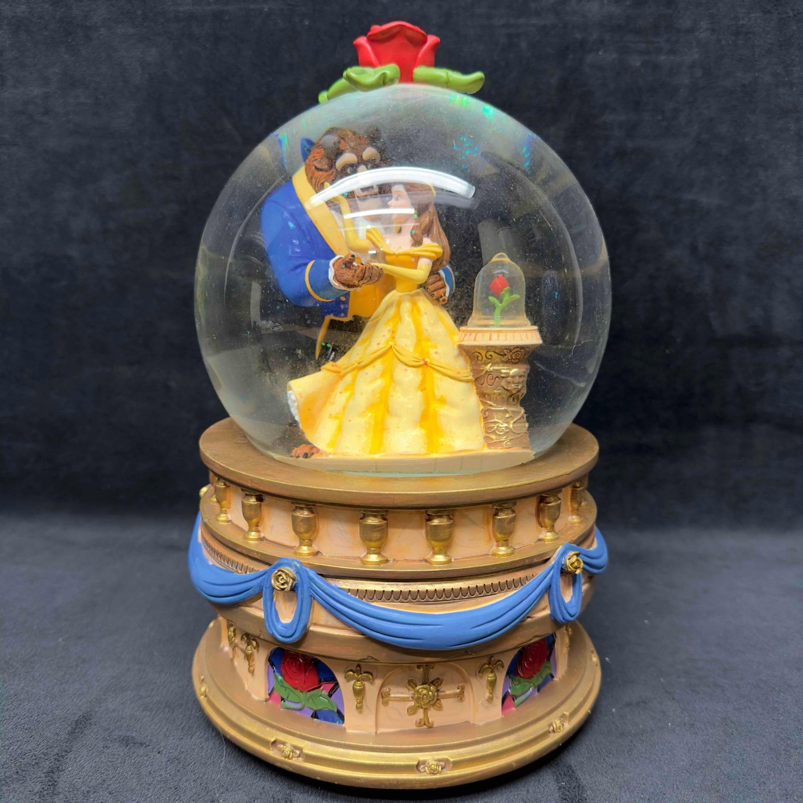 Beauty and the Beast Enchanted Rose Disney Store Musical Snow Globe (1 of 9)
