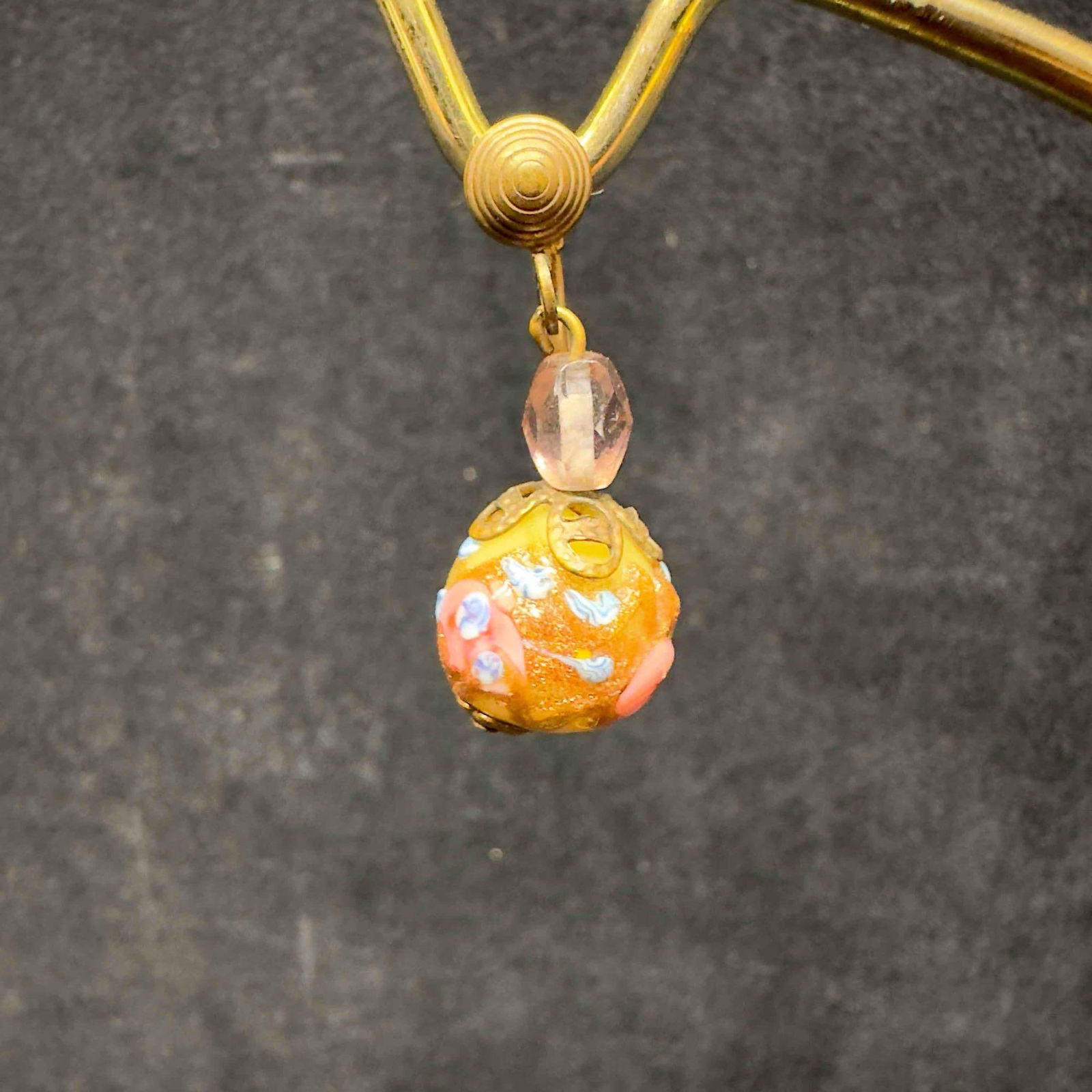 Murano Venetian Lamp Work Art Glass Creme Color Bead Floral Earrings E35: Murano Venetian Lamp Work Art Glass Creme Color Bead Floral Earrings E35. Earrings with creme colored glass beads with beautiful hand painted designs on each. The earrings feature pink and copper colo