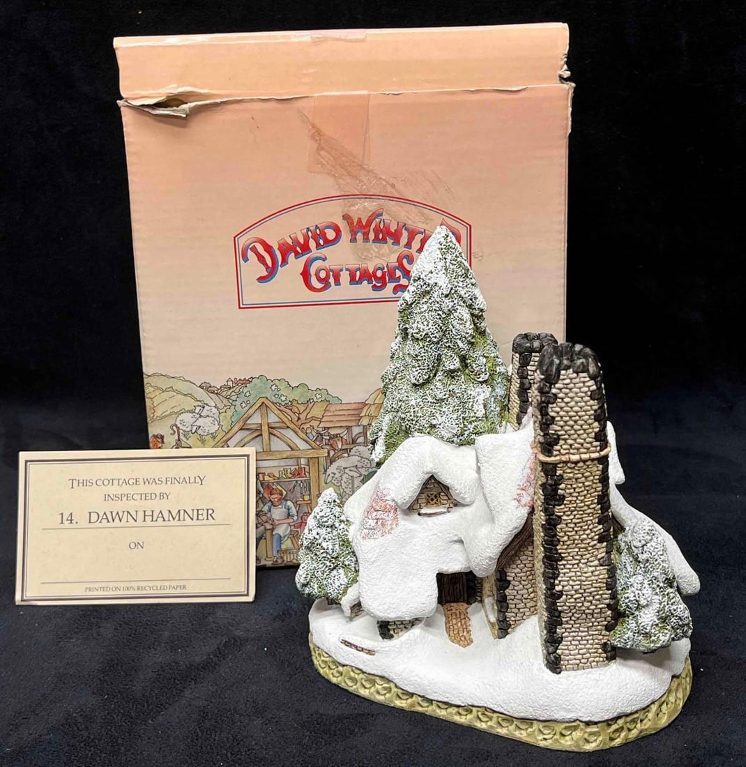 Signed Snow Cottage By David Winter Made & Hand Painted in Great Britain (1 of 13)