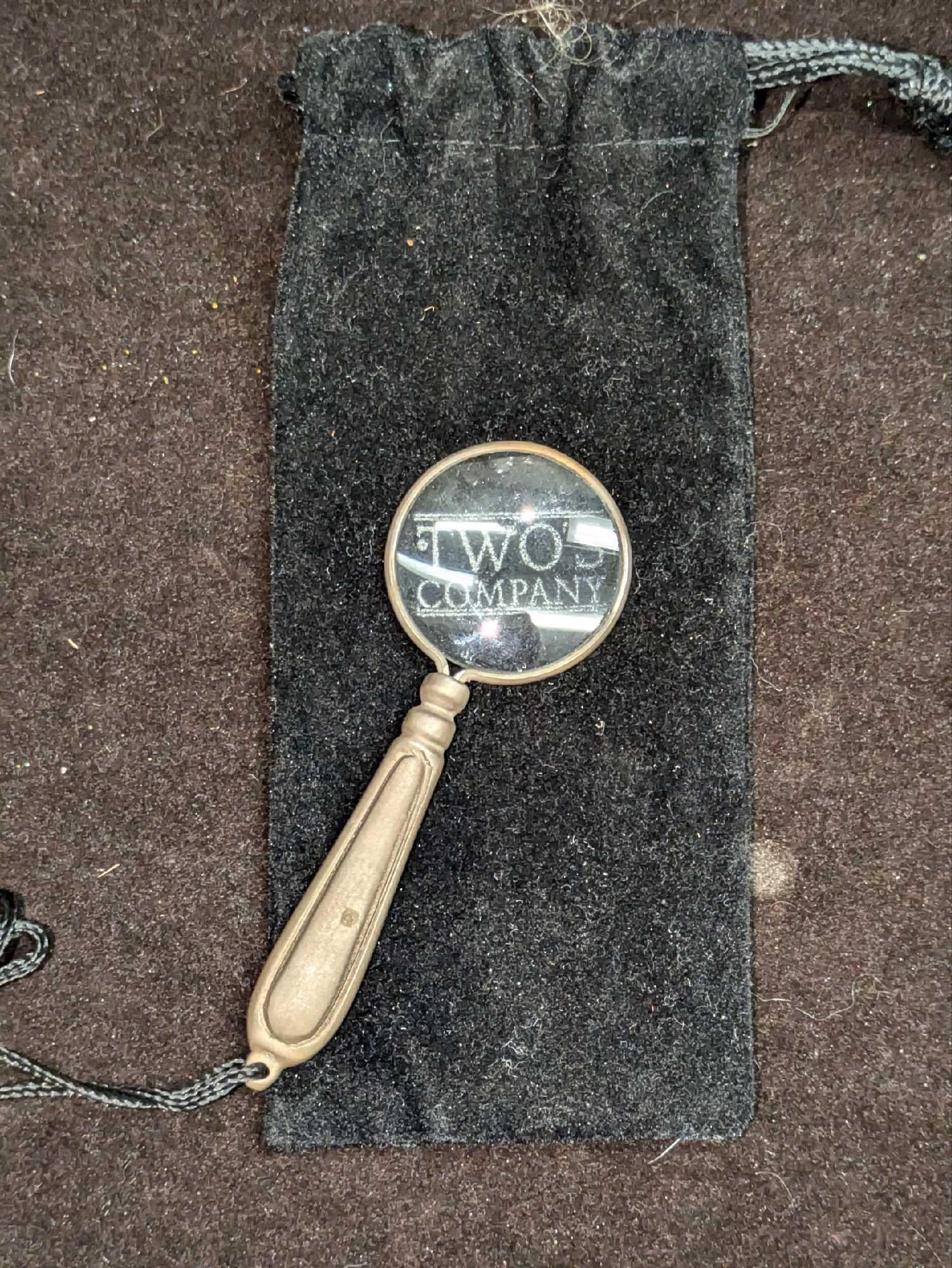Two's Company Mini Magnifying Glass (1 of 4)