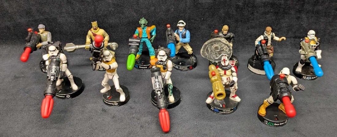 19 Star Wars Attacktix Tabletop Game Figures - 8