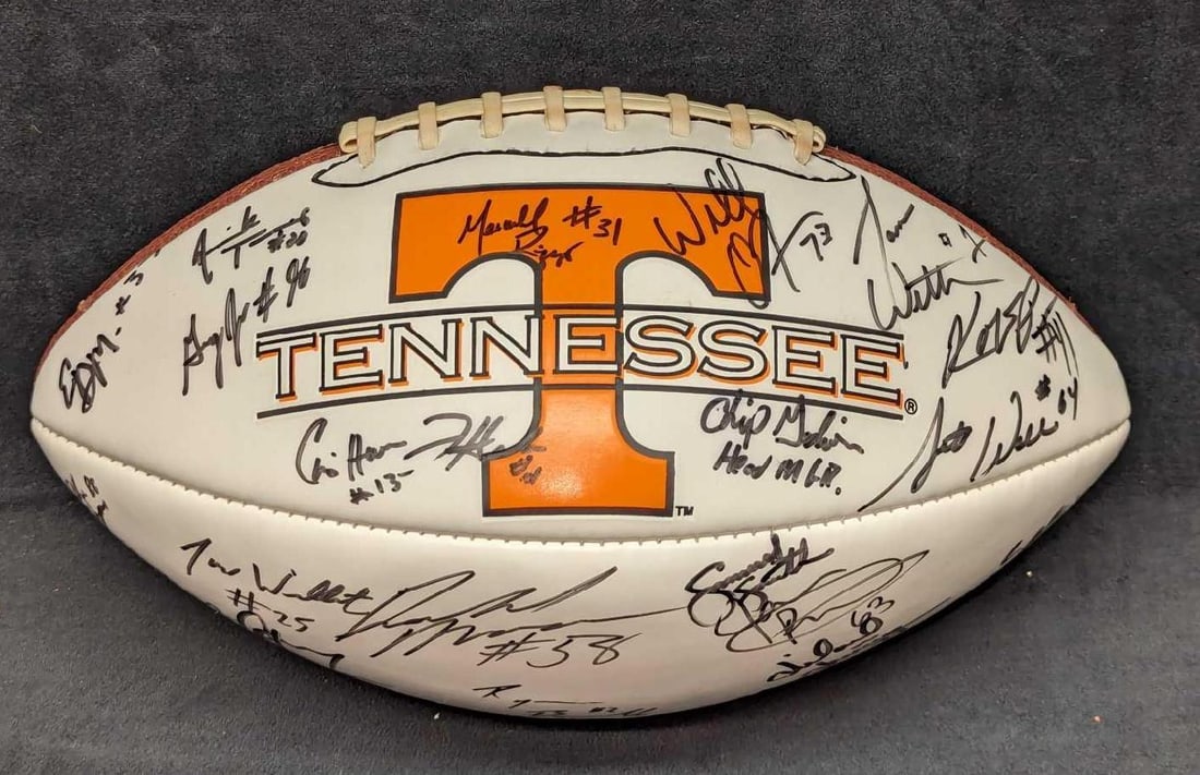 Autographed Tennessee Volunteers Football Jason Witten: Autographed Tennessee Volunteers Football Jason Witten. This Baden football was signed by such notable players as: Jason Witten. Rob Bironas. Chris Hannon. Scott Wells. Ryan Boswell. Jason Hall.