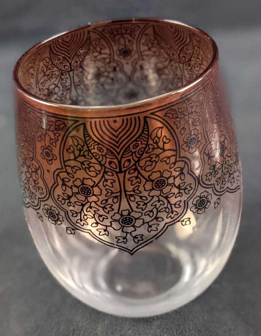 Four Stemless Wine Glasses - 3