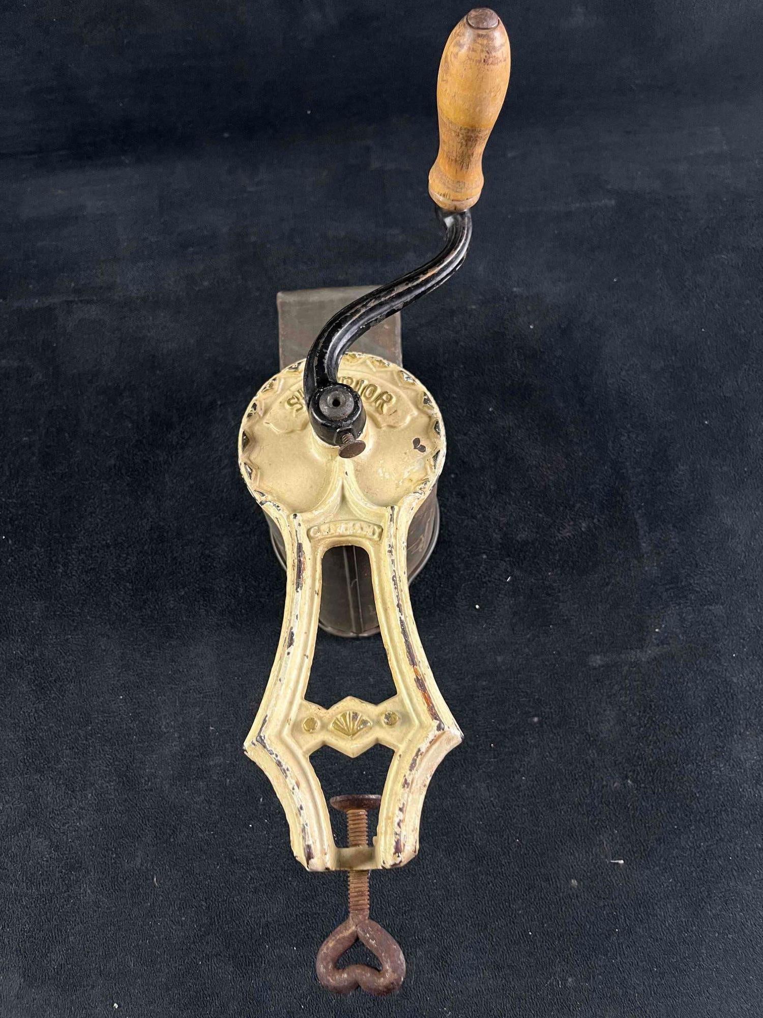 Antique Kitchen Tool Hand-Crank Meat Spice Grinder (1 of 7)